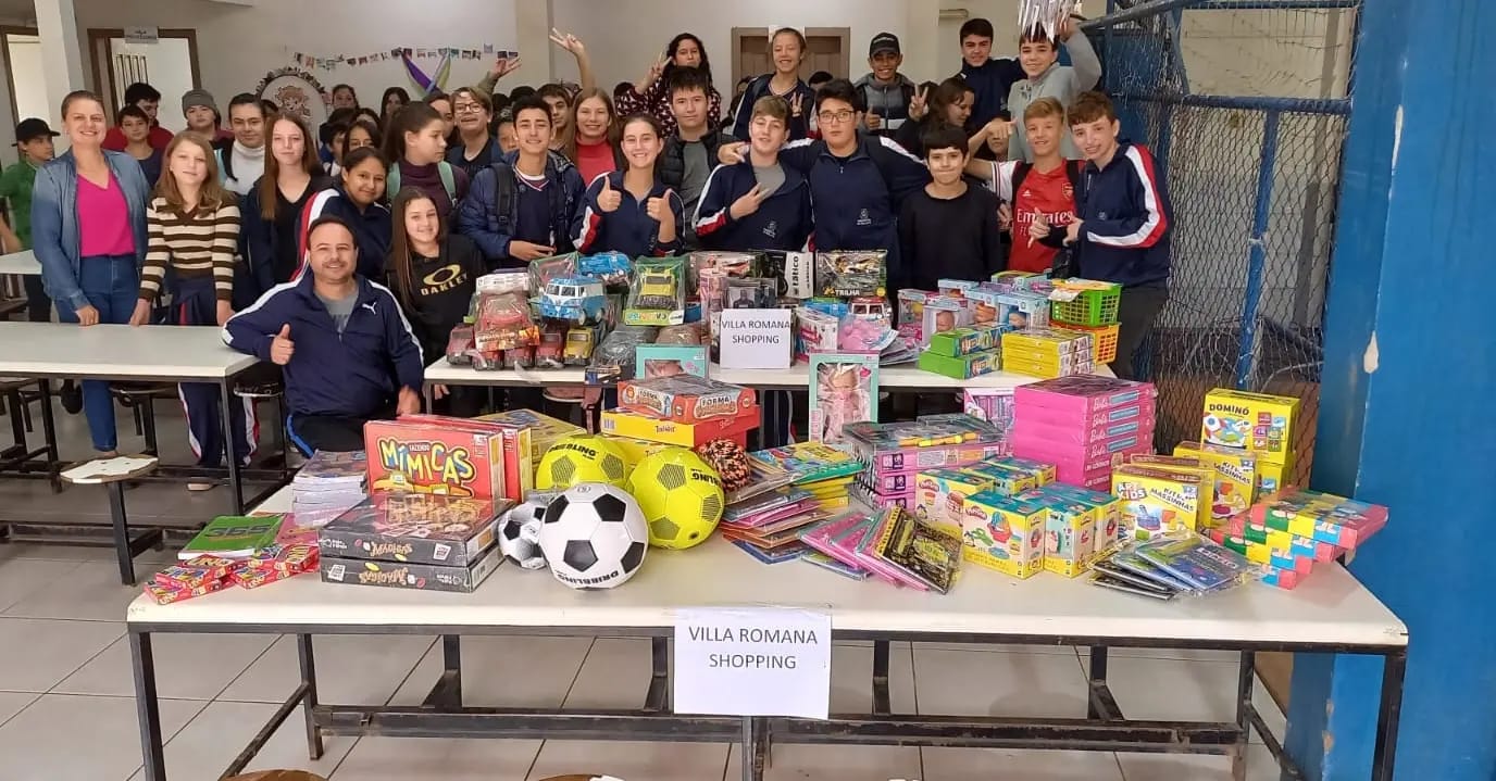 Defesa Civil de Rolante entrega brinquedos para escolas municipais atingidas pela enchente