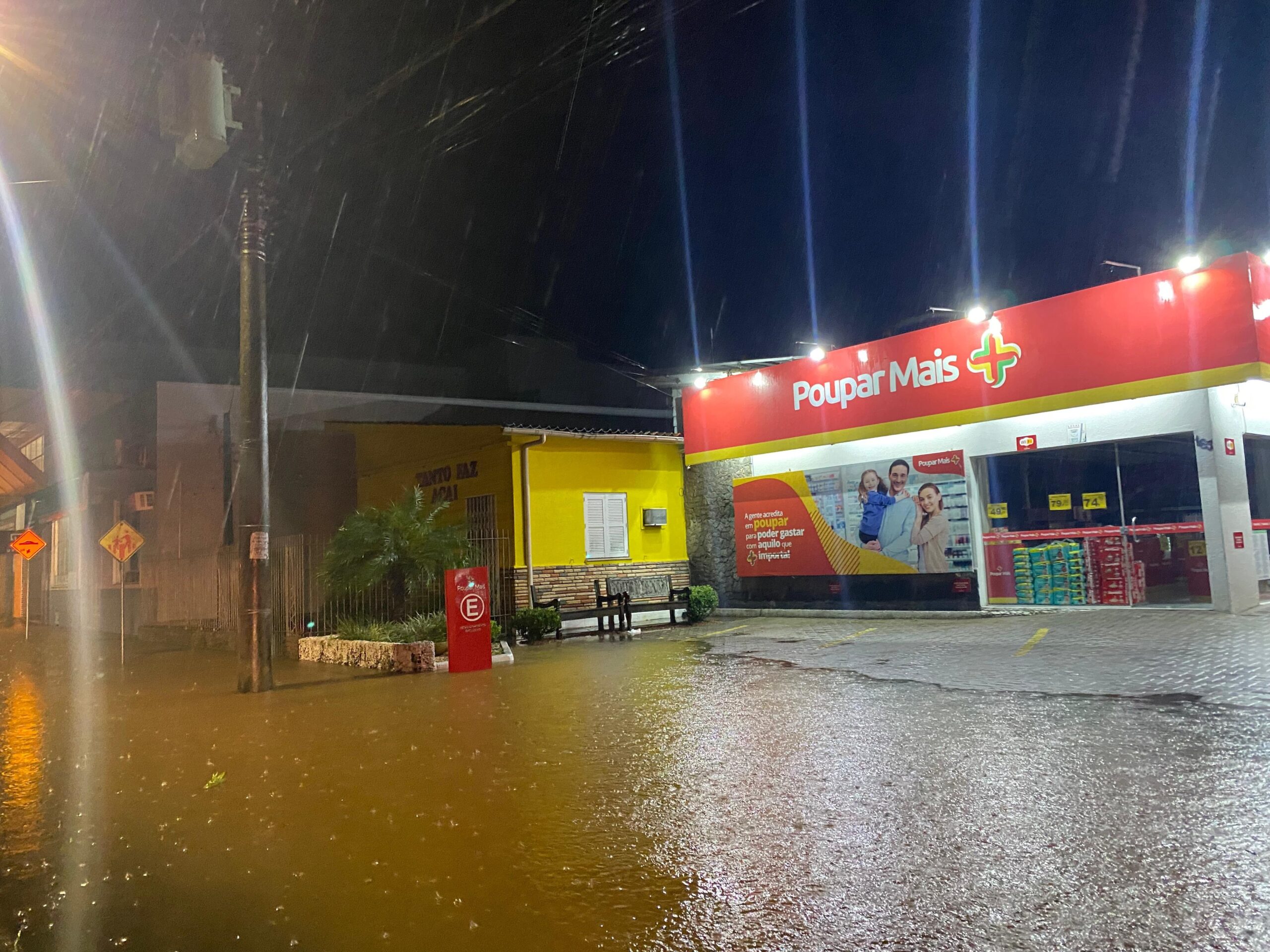 Igrejinha pede ajuda para atender todos os pedidos de resgate em alagamentos