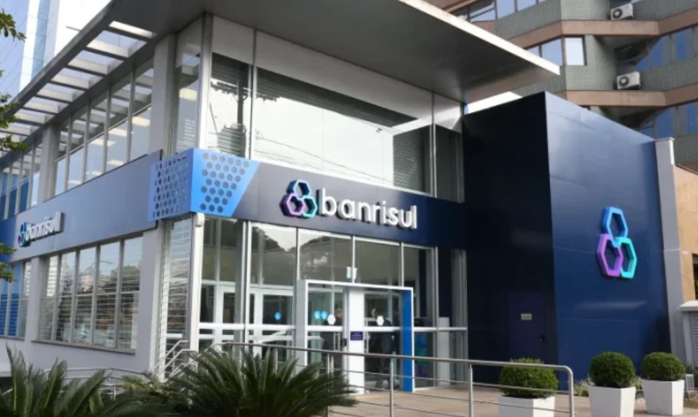 Banrisul amplia prorrogação de consignados para servidores públicos estaduais e municipais