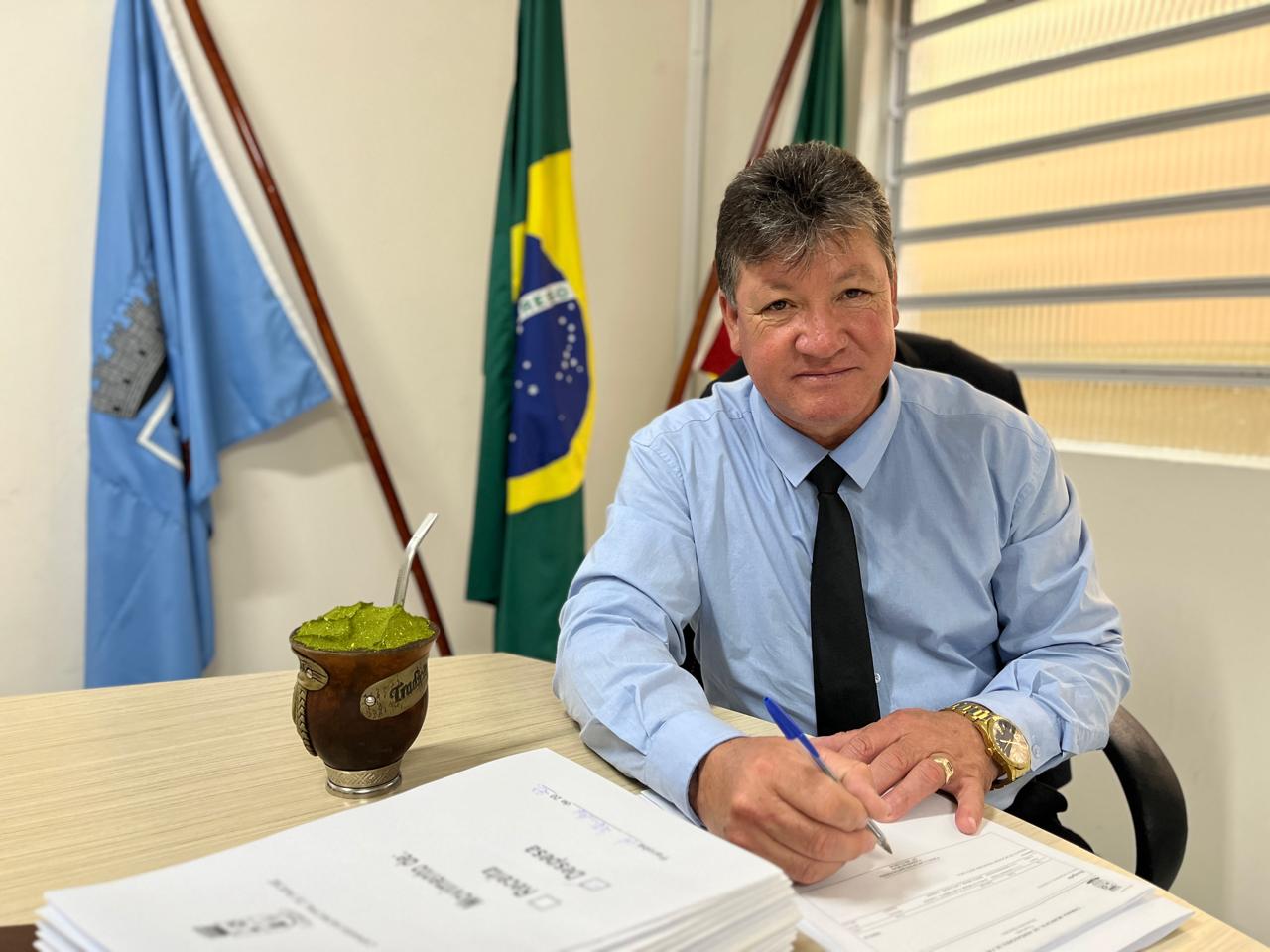 Vereador decide doar salário para ajudar atingidos pela enchente em Parobé