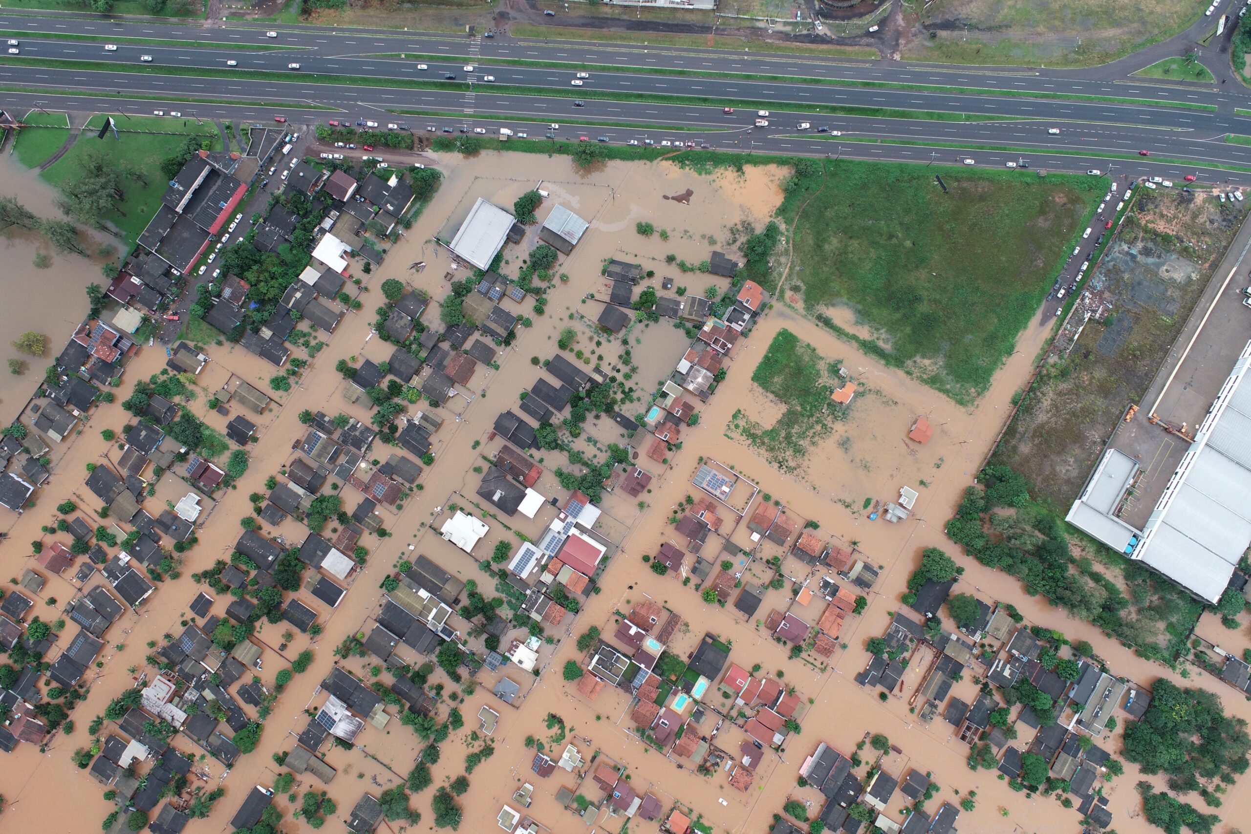 Sirlei divulga alerta de possível represamento de águas no Centro de Taquara