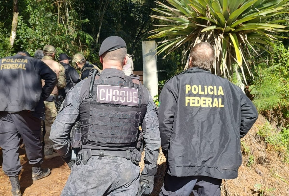 Polícia encontra sítio em Riozinho onde criminosos que assaltaram aeroporto em Caxias do Sul teriam se escondido