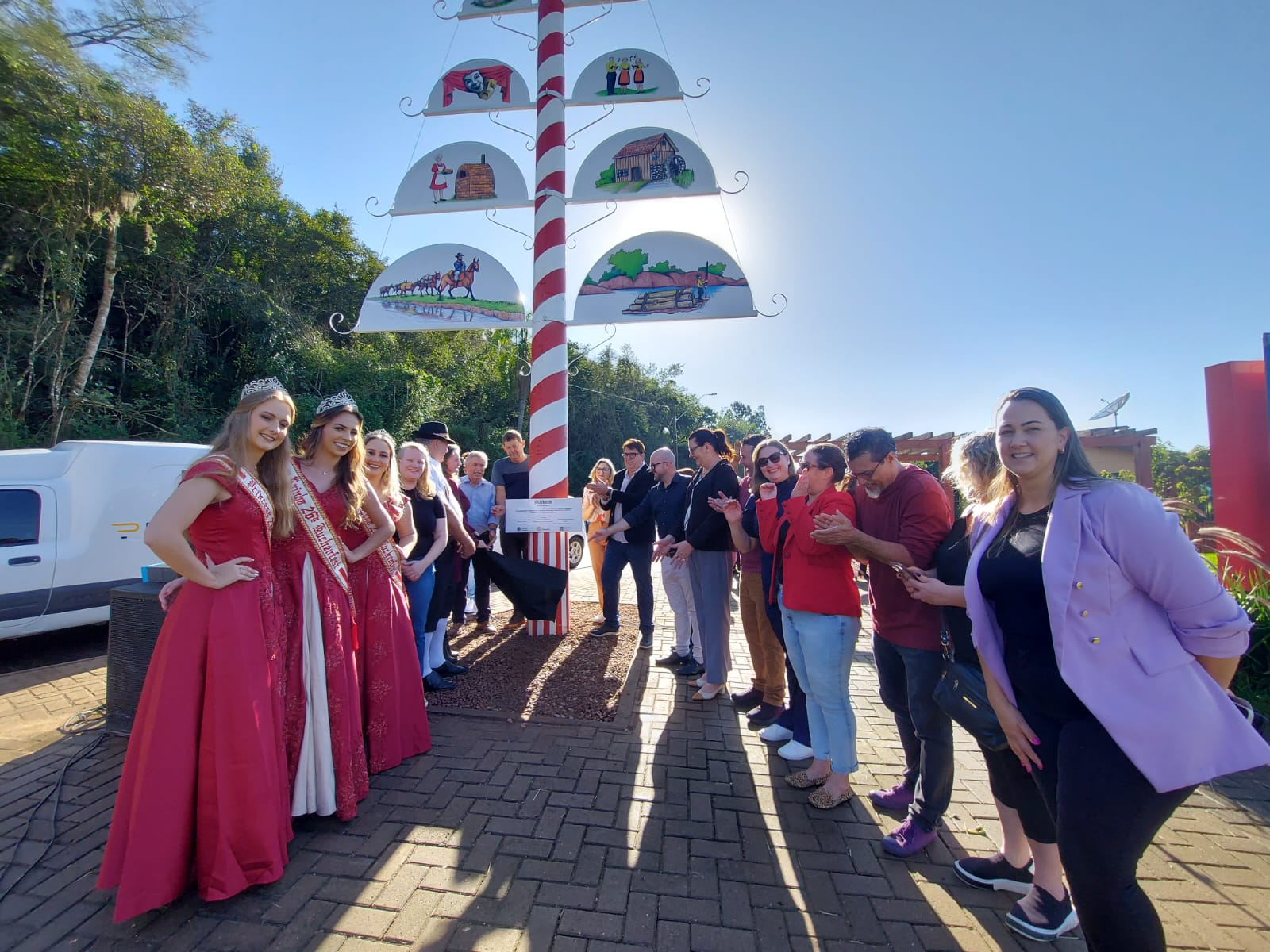 Rolante inaugura monumento comemorativo do bicentenário da colonização alemã
