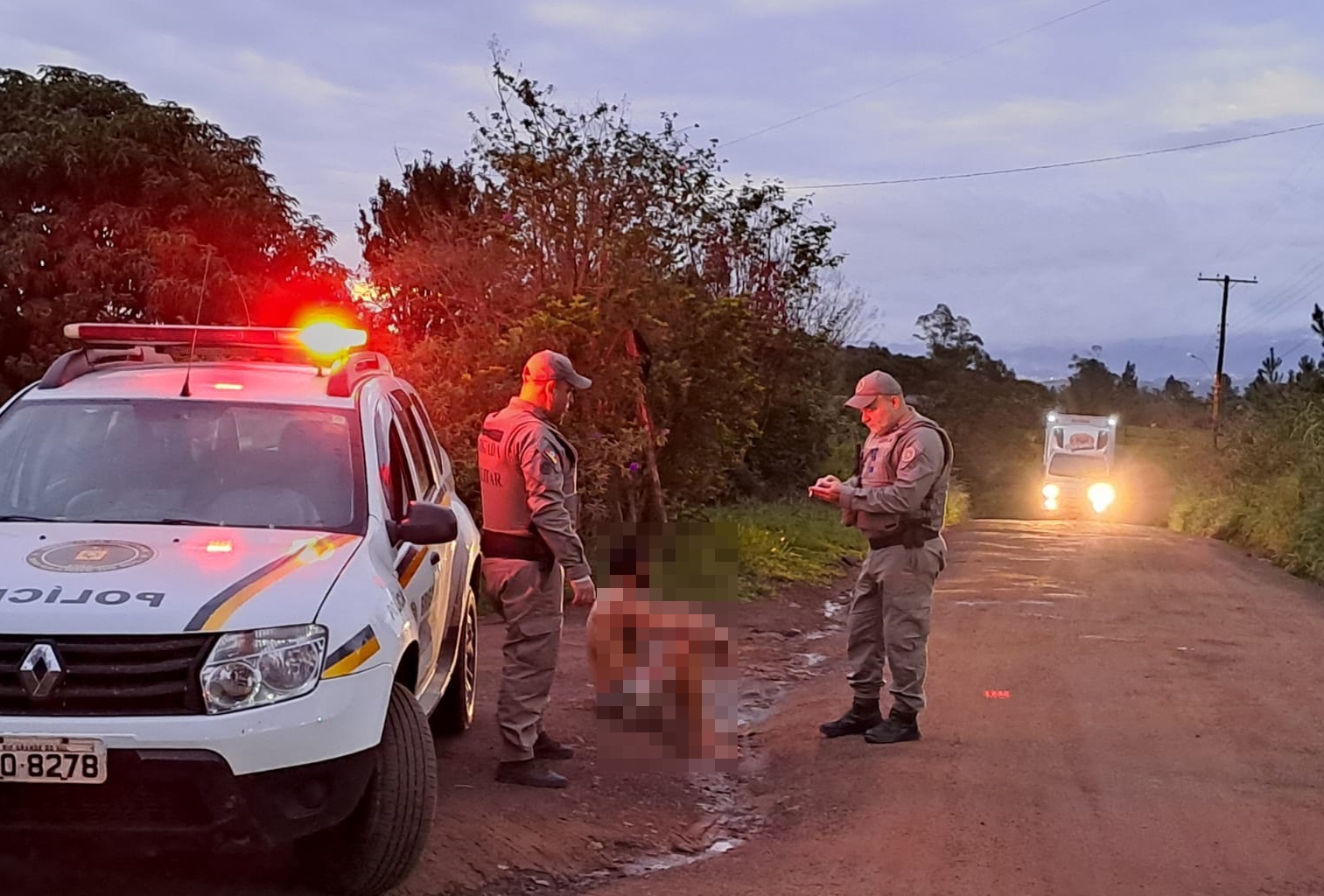 Homem é detido pela Brigada Militar por andar pelado nas estradas do interior de Taquara