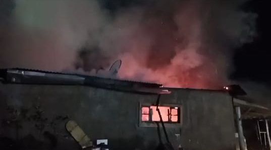 Incêndio em Parobé consome imóvel e carro que estava no local