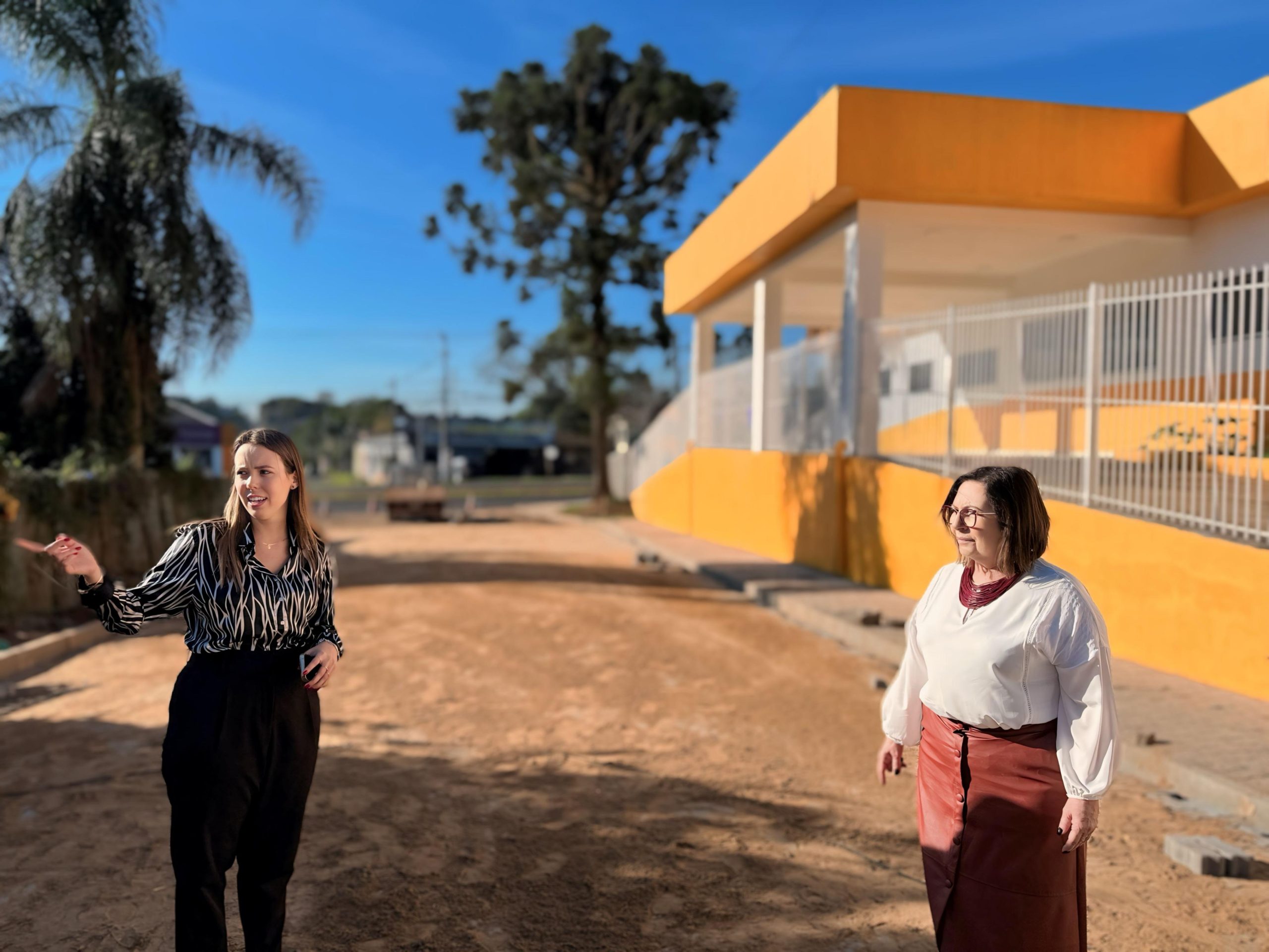 Rua Coronel Diniz recebe pavimentação ao lado do novo Complexo de Saúde de Taquara