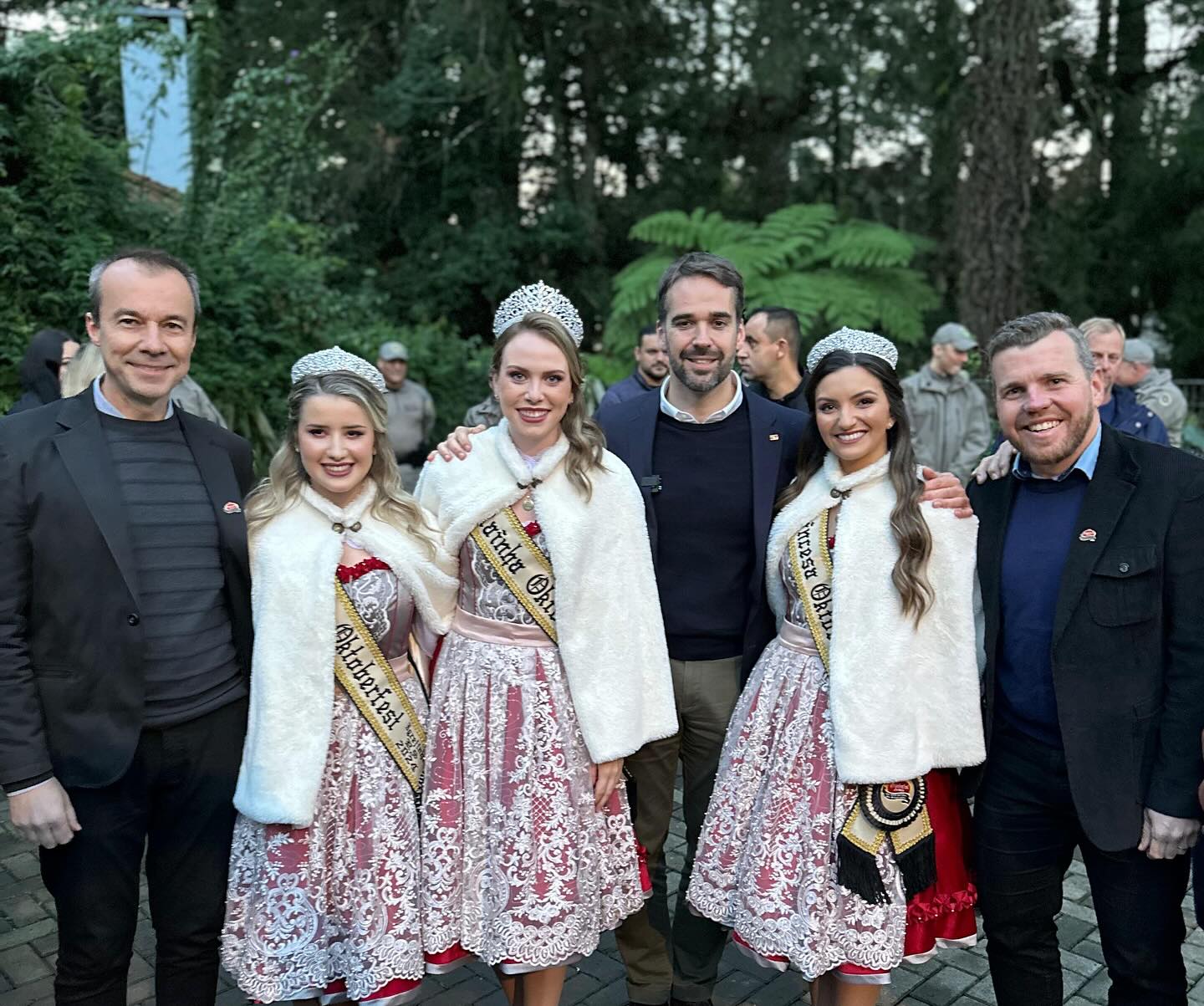 Comitiva da 35ª Oktoberfest de Igrejinha participa da inauguração da nova sede do CRPO Hortênsias em Gramado