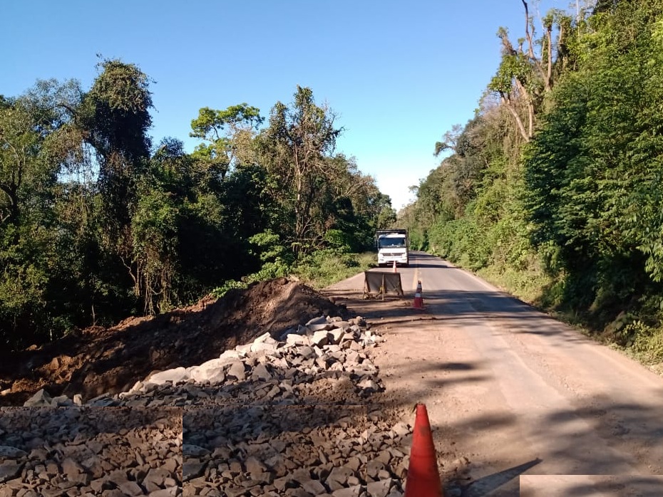 ERS-020 segue bloqueada para o trânsito de veículos entre Taquara e Igrejinha