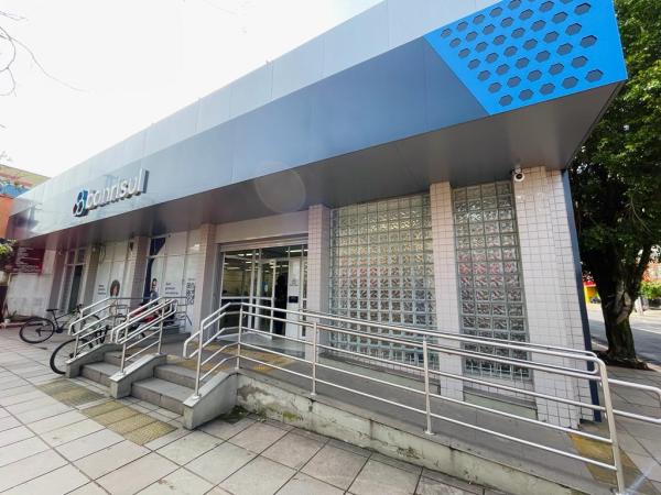 Banrisul abre seleção de estagiários com vagas para o Vale do Paranhana