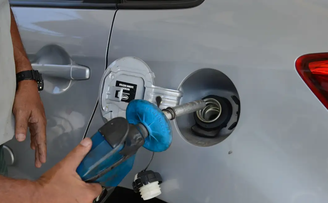 Petrobras anuncia aumento da gasolina e do gás de cozinha