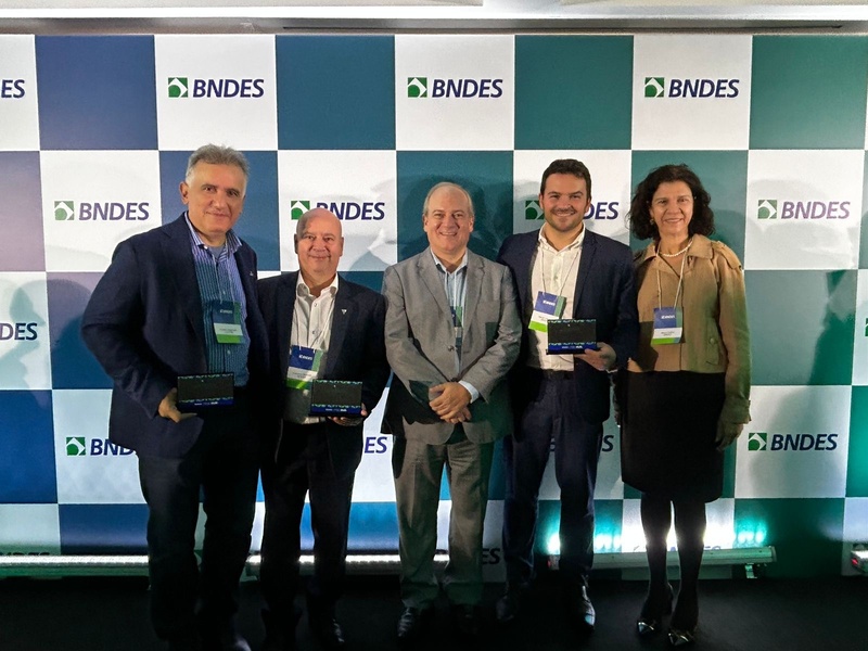 Sicoob é reconhecido como principal agente financeiro do BNDES em repasses de Baixo Carbono