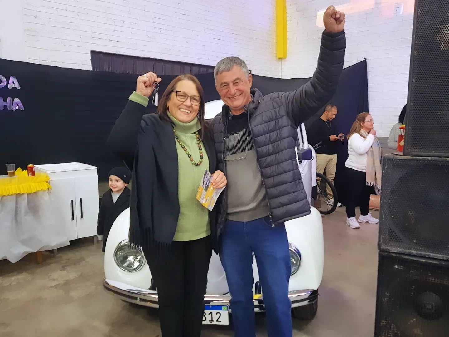 Divulgada lista de ganhadores do Fusca e brindes sorteados durante a Feijoada do Lar Padilha