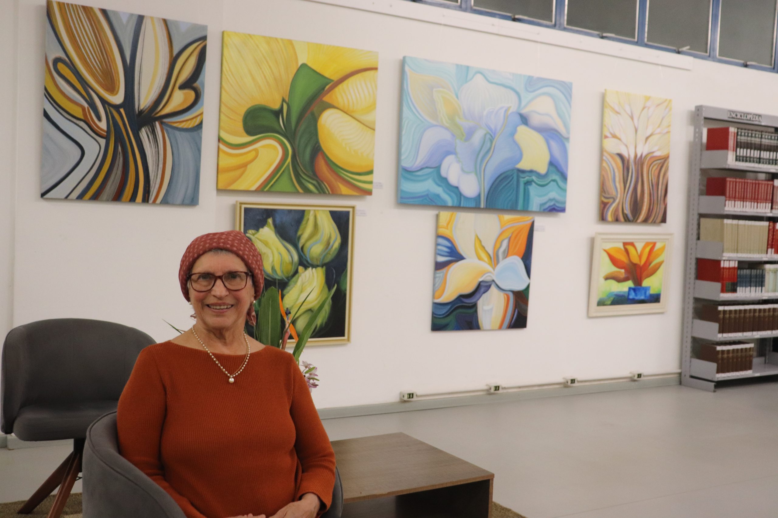 Artista plástica Luci Diefenbach realiza exposição de trabalhos na Faccat