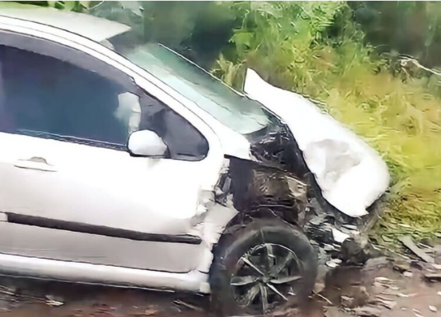 Colisão envolvendo veículo de Parobé deixa quatro pessoas feridas na ERS-030 em Gravataí