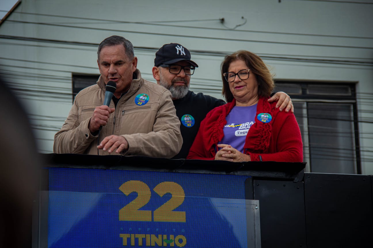 Adesivaço marca lançamento oficial da candidatura de Titinho à Prefeitura e Taquara