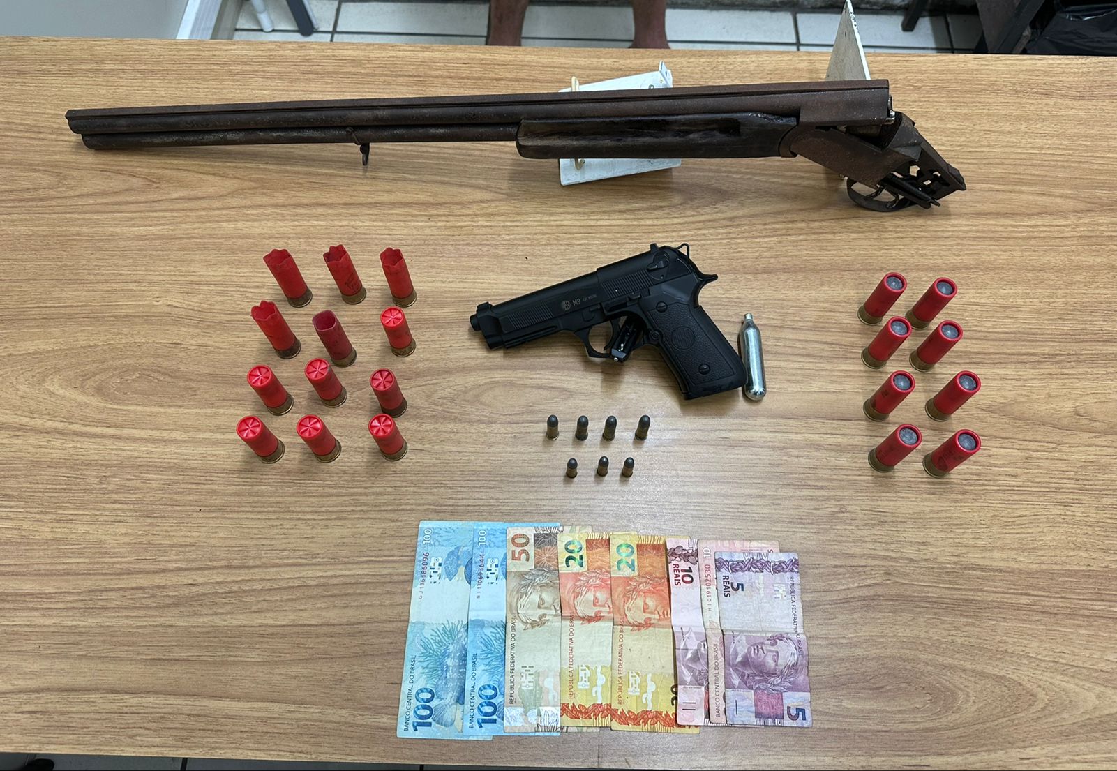 Polícia prende homem por posse de arma de fogo em Taquara