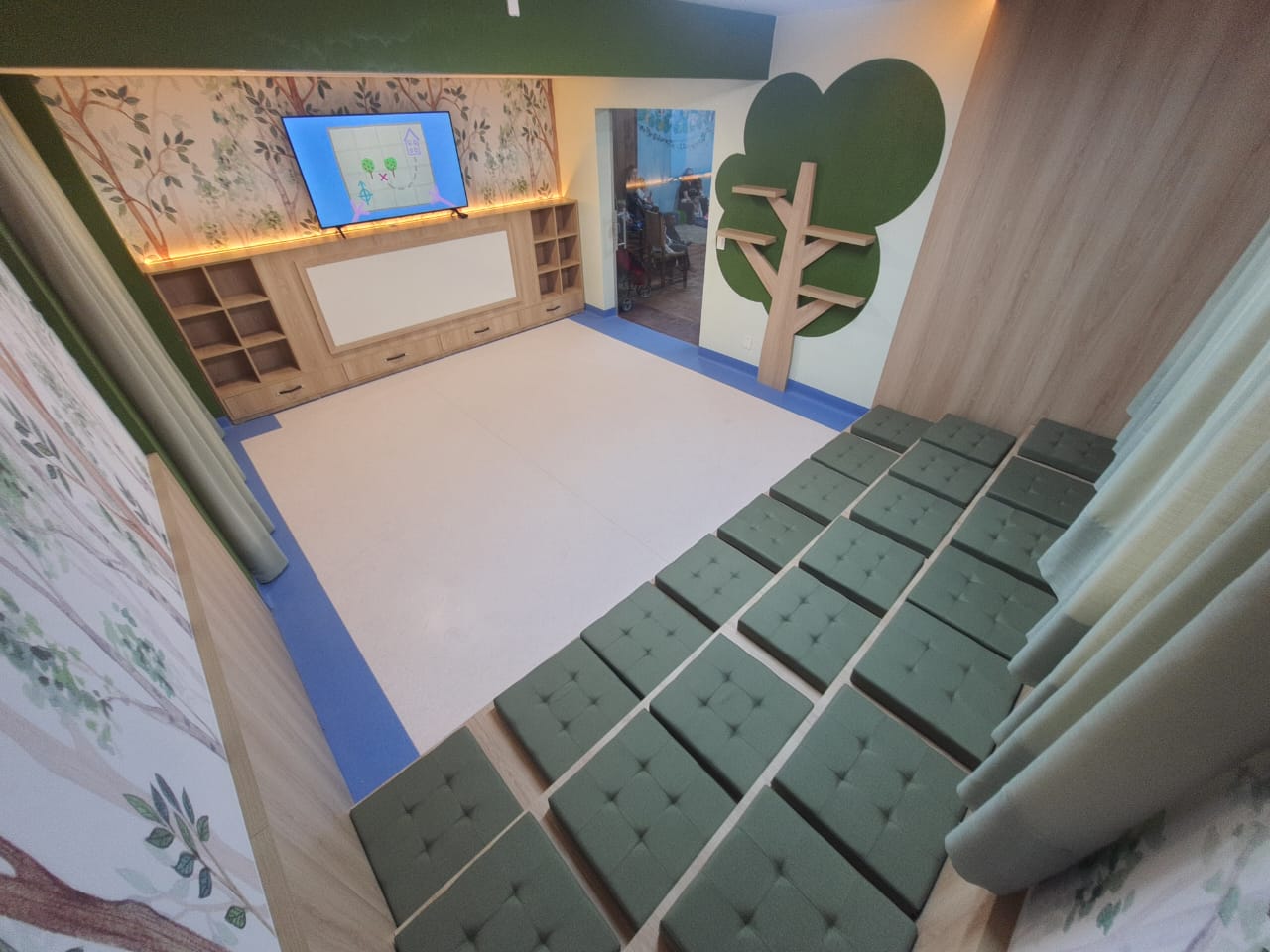 Usaflex revitaliza sala do berçário do Lar Padilha; veja fotos