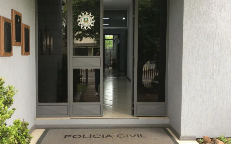 Mãe é presa em investigação sobre morte de gêmeas em Igrejinha