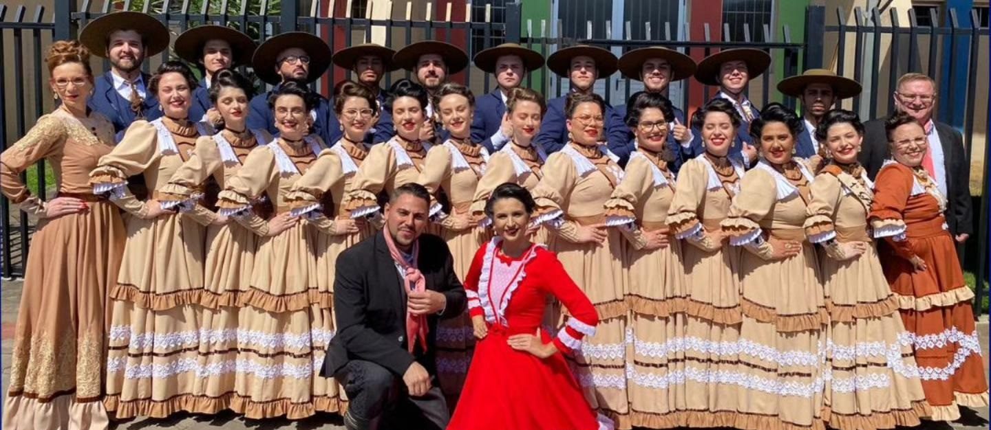 Invernada adulta do CTG O Fogão Gaúcho se classifica para a final do Enart 2024