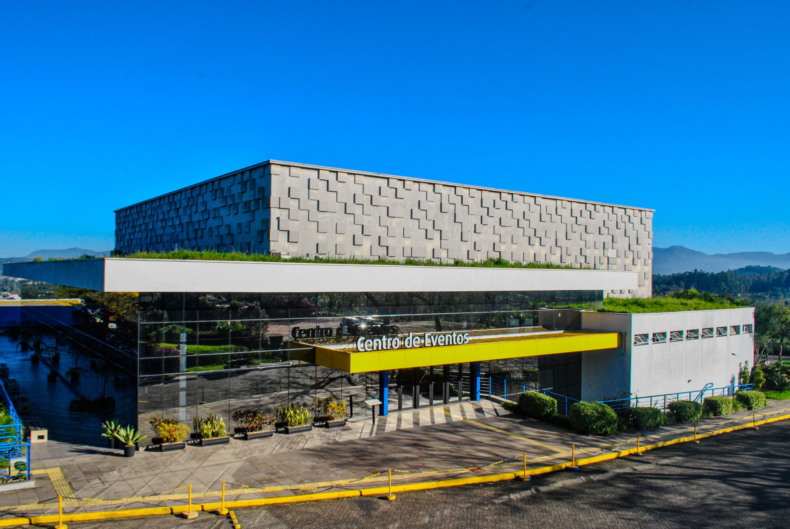 Expocoopera 2025 apresentará programação com especialistas e lançamento de programa de incubação de cooperativas