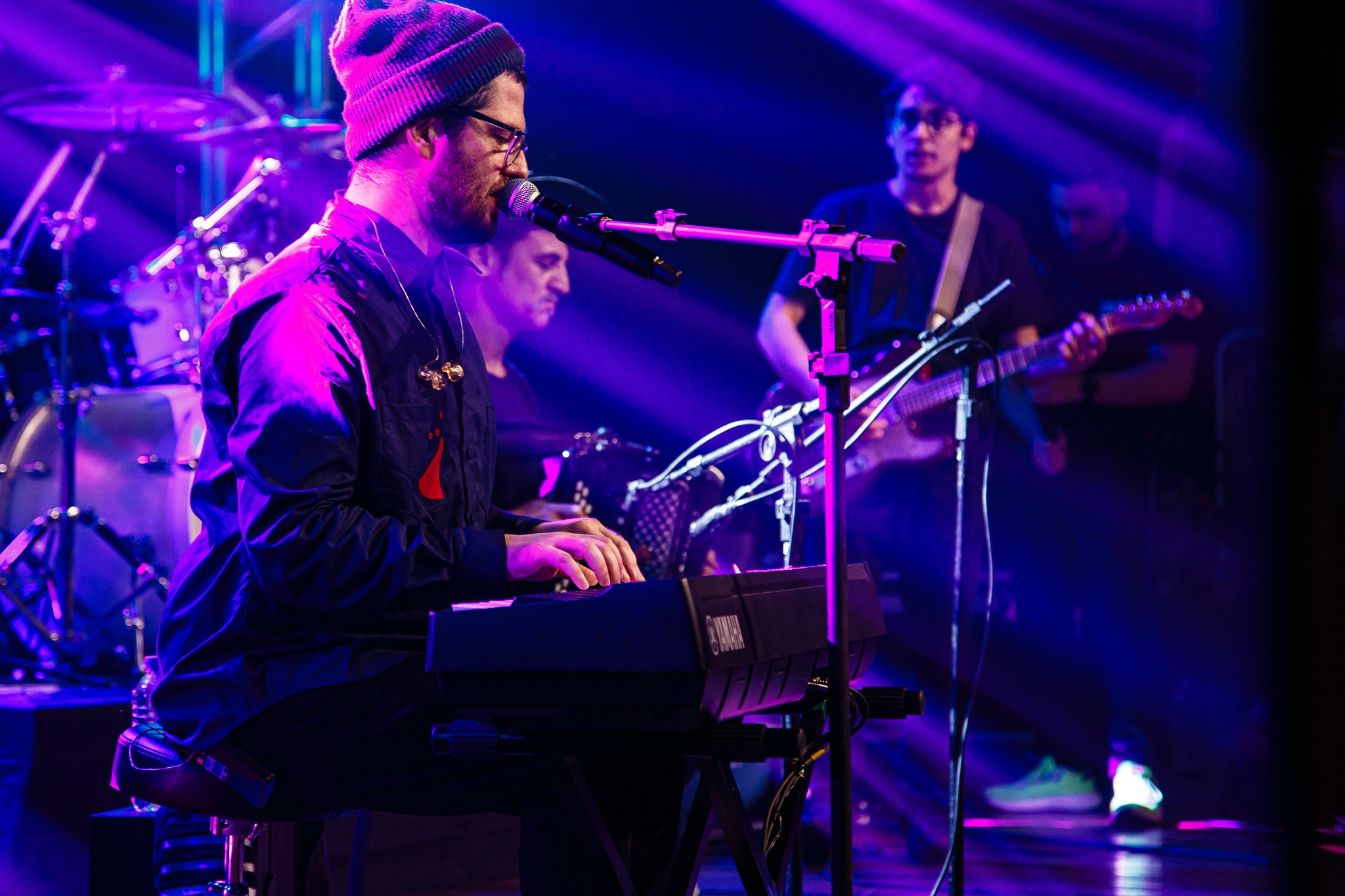 Chico Paz lança documentário sobre o processo criativo de 'Vento Forte e Um Farol'