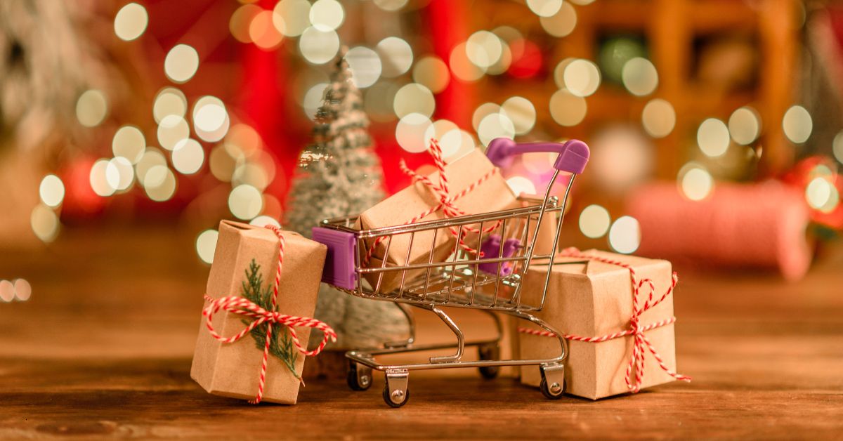 Campanha "Compre Aqui Natal Feliz" incentiva compras no comércio; VEJA PRÊMIOS