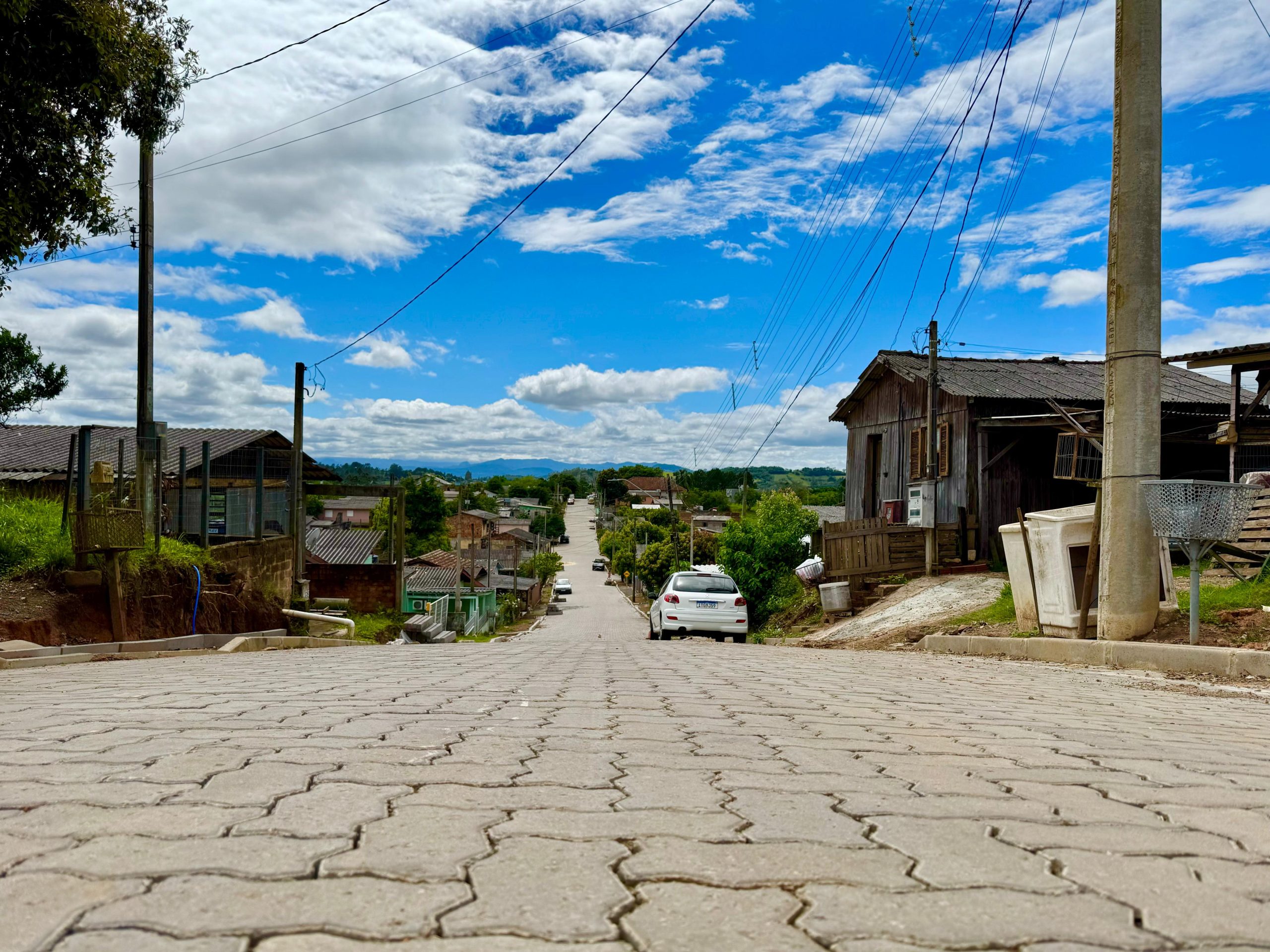 Pavimentação da Rua Francisco Alves no Bairro Ideal segue em andamento em Taquara