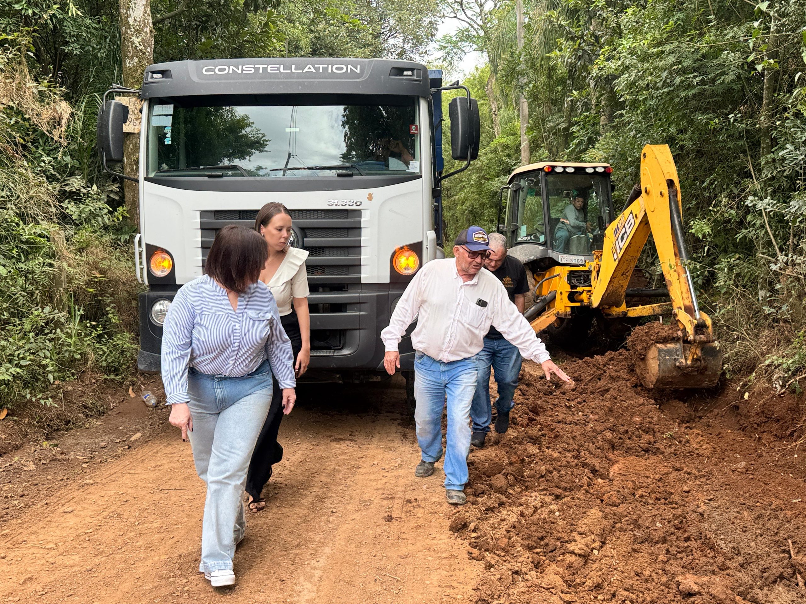 Avança obra de asfaltamento da Estrada Geral da Picada Francesa em Taquara