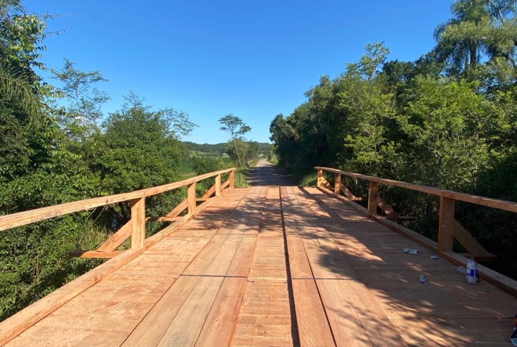 Prefeitura realiza reforma de pontes na localidade de Olhos D'Água, interior de Taquara