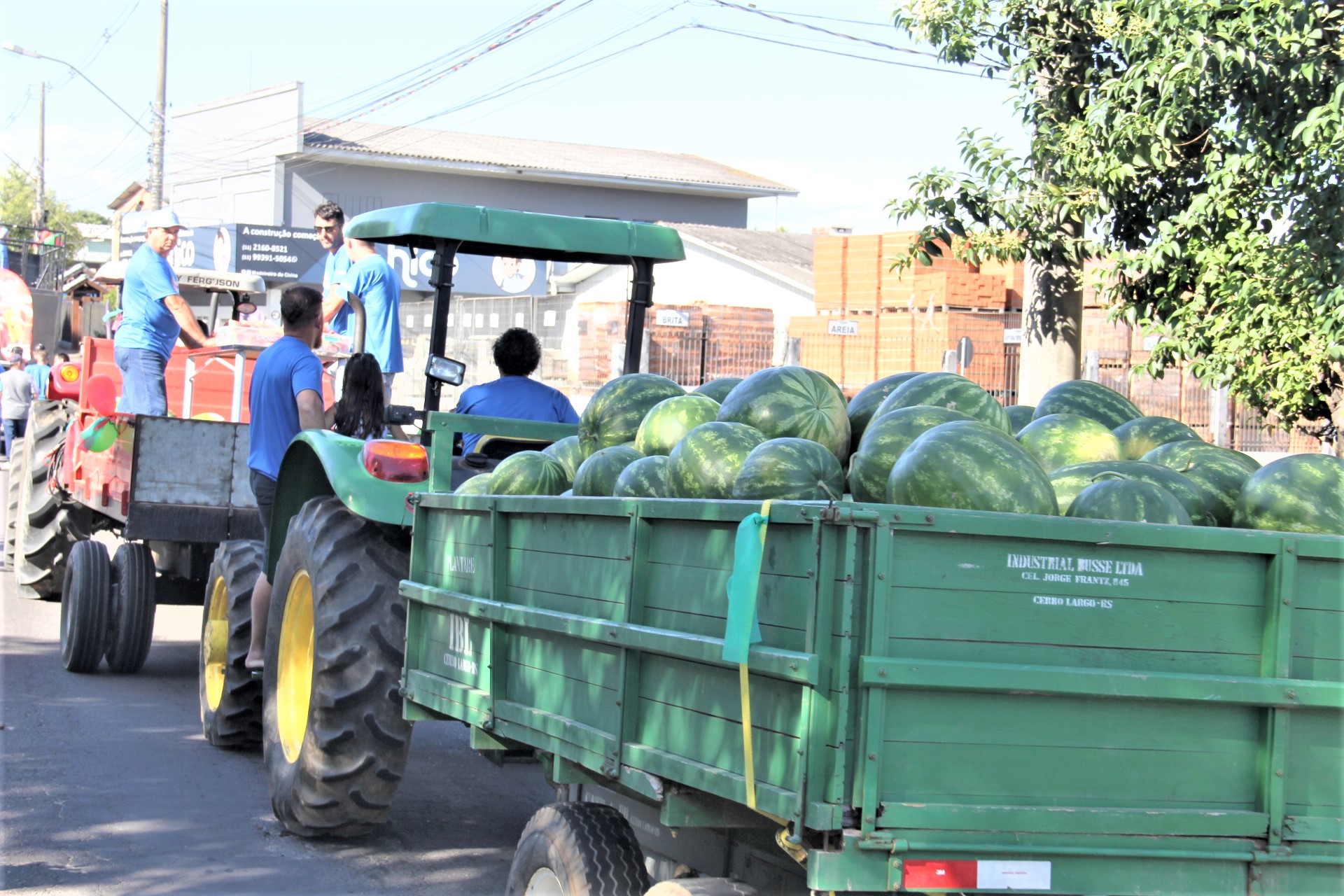 Desfile abre a 19ª Festa da Melancia de Parobé nesta quinta-feira (9)