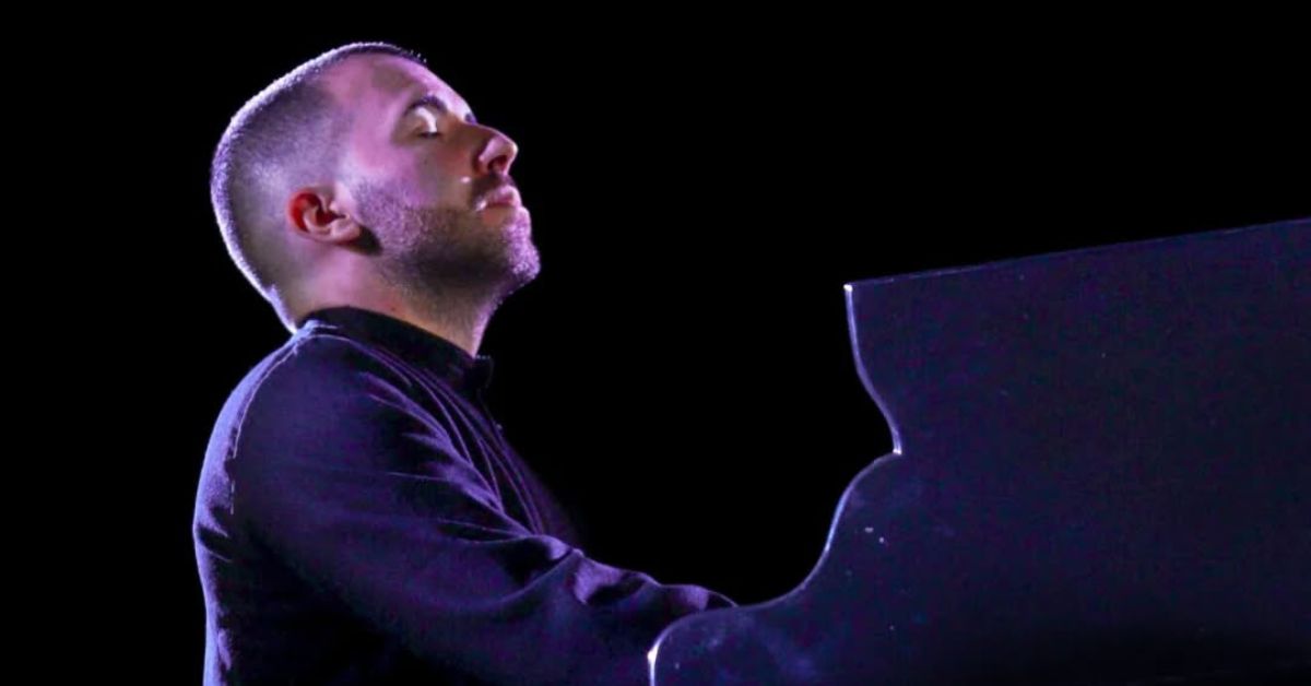 Pianista Matías Ferreyra encanta público em Três Coroas com concerto beneficente