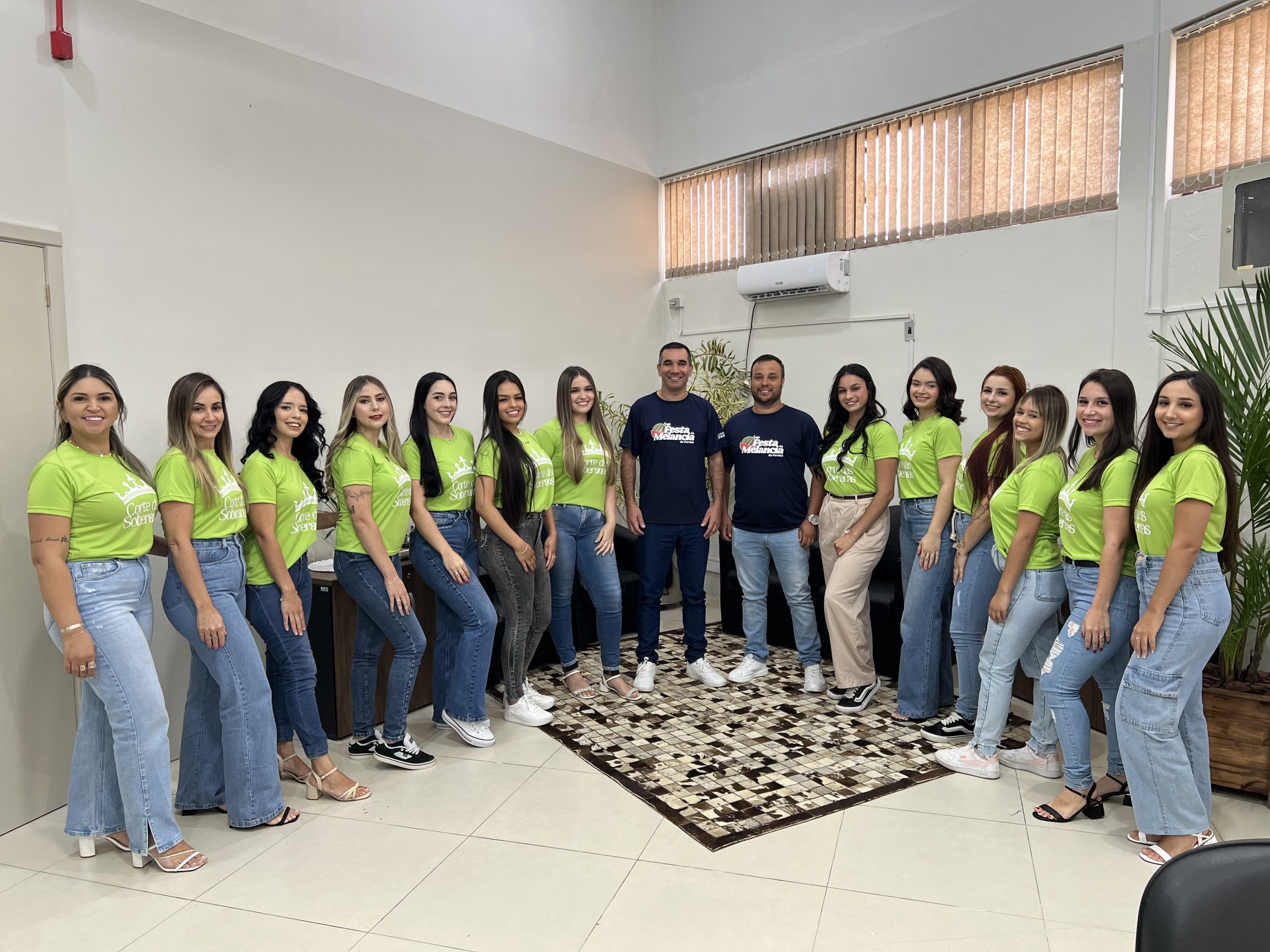 Prefeitura recebe candidatas a soberanas do Festejando Parobé 2025