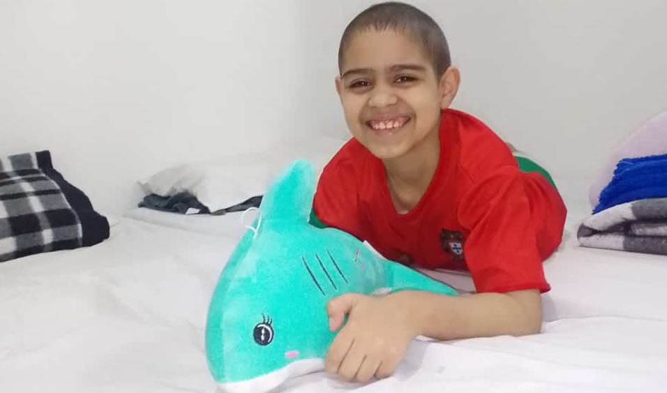 Menino João Henrique se prepara para voltar para casa após transplante de medula óssea