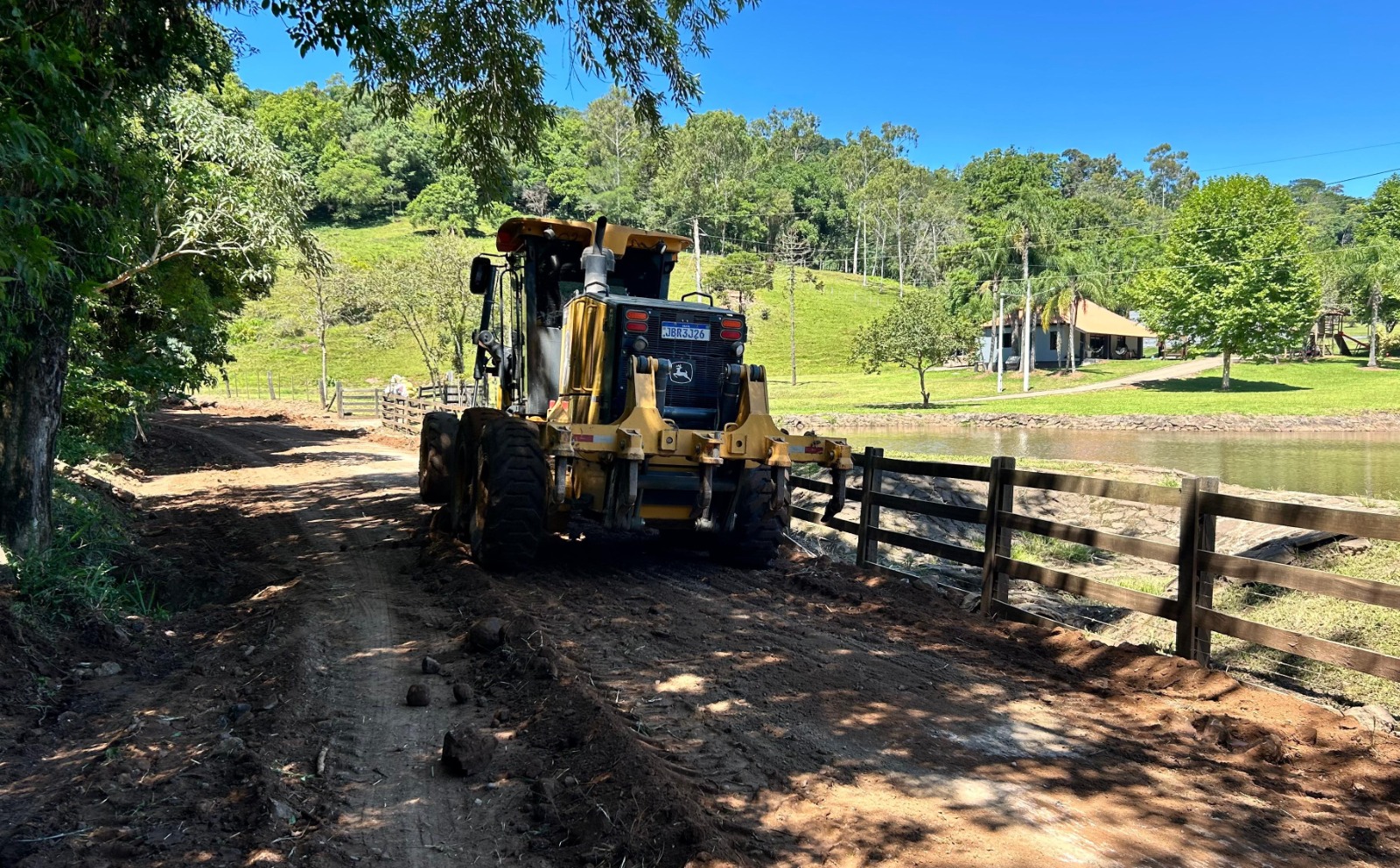 Estrada dos Imigrantes recebe melhorias em Taquara após interdição da ponte de Vila Teresa