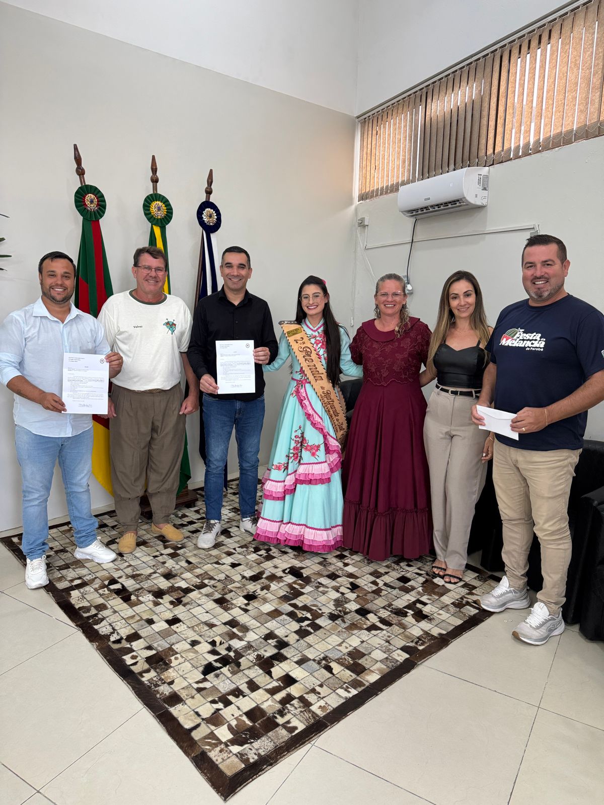 Prefeito Gilberto recebe convite para o 37º Seminário Estadual de Prendas em Parobé