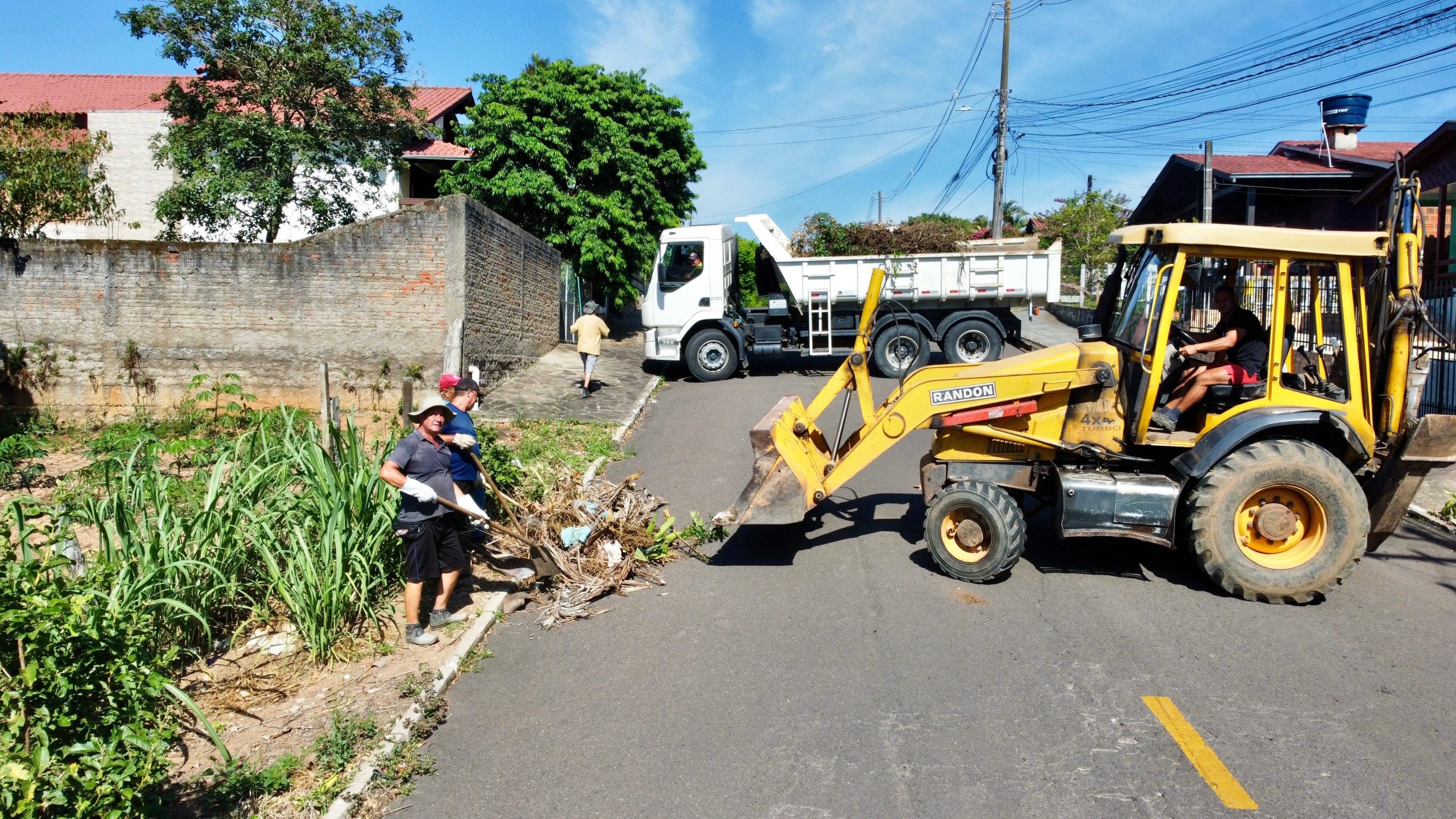 Prefeitura de Parobé inicia mutirão de limpeza em quatro bairros