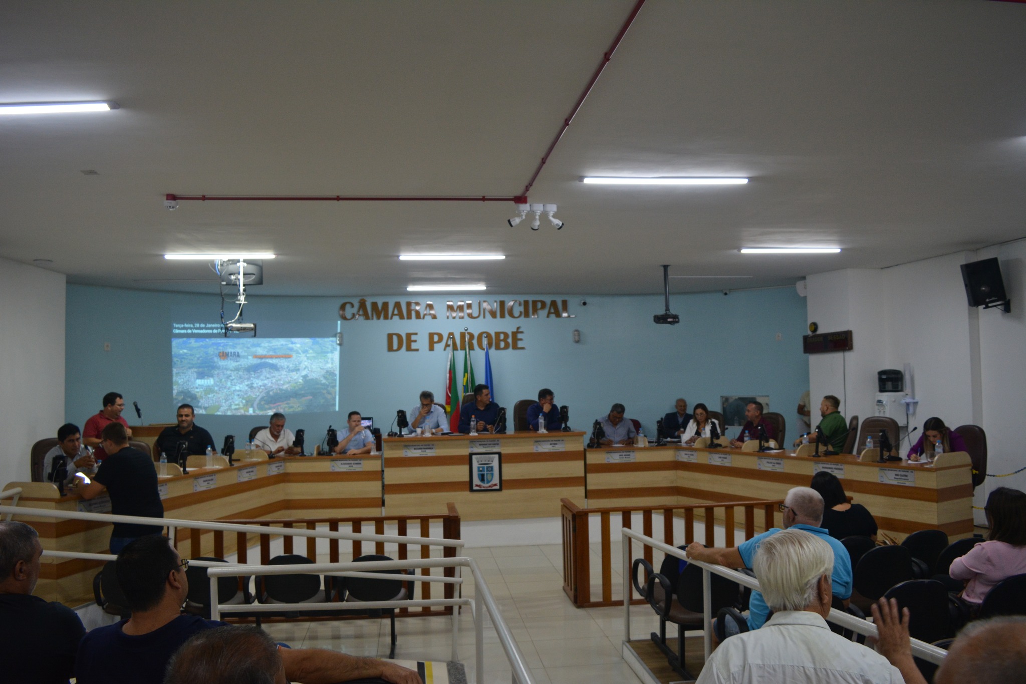 Câmara de Parobé aprova aumento salarial para professores e servidores públicos