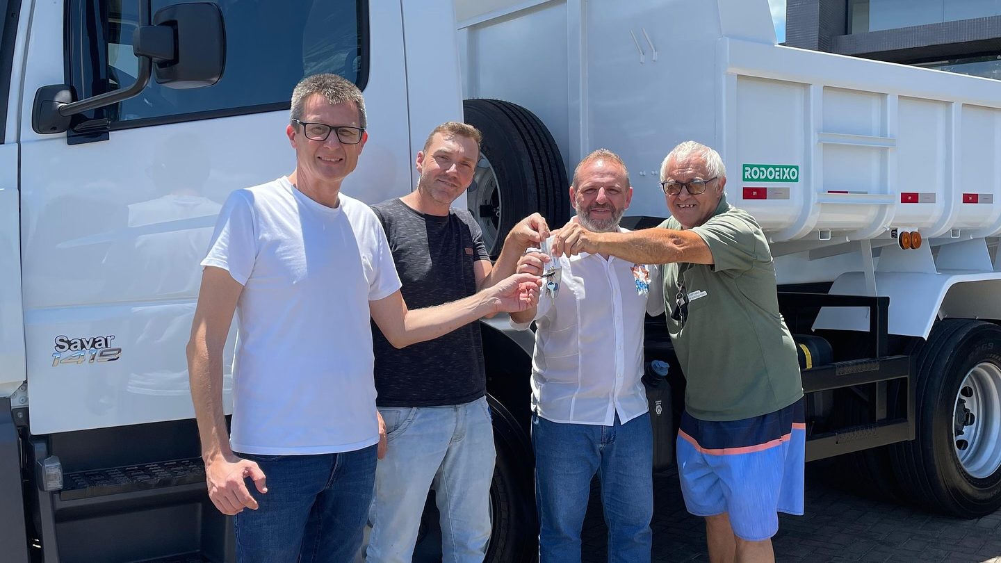 Igrejinha amplia frota da Secretaria de Agricultura com novo caminhão