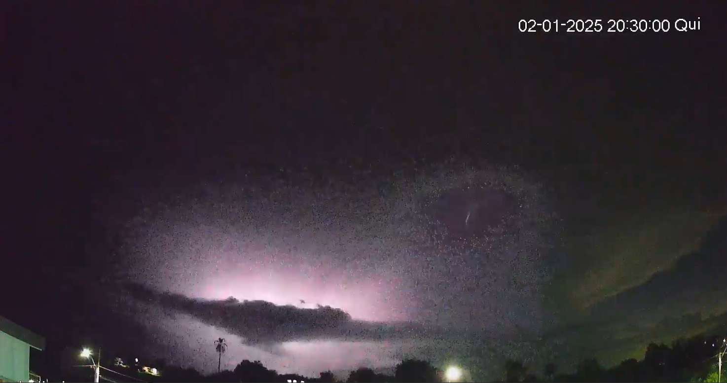 VÍDEO: assista sequência impressionante de raios no Vale do Paranhana