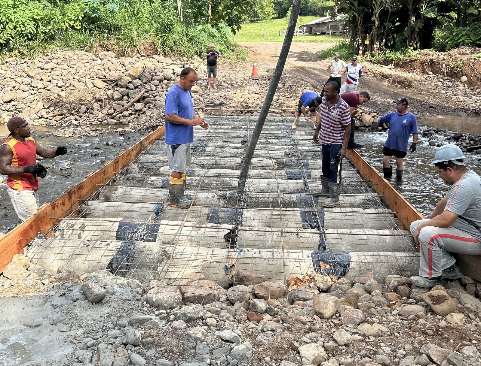 Nova passagem entre Padilha a Padilha Velha em Taquara é concretada e será liberada em 15 dias