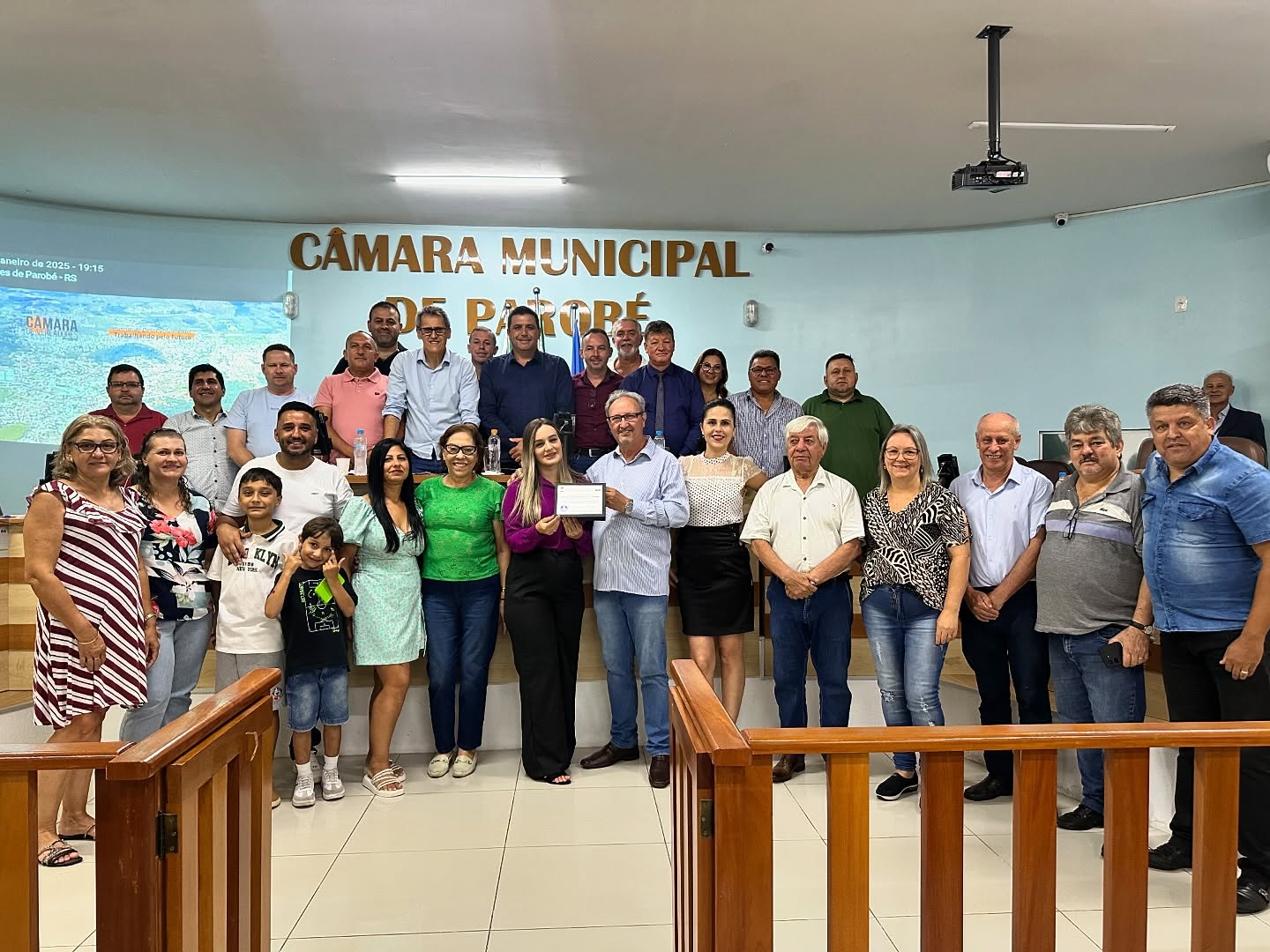 Câmara de Parobé homenageia os 40 anos do Sindicato dos Sapateiros