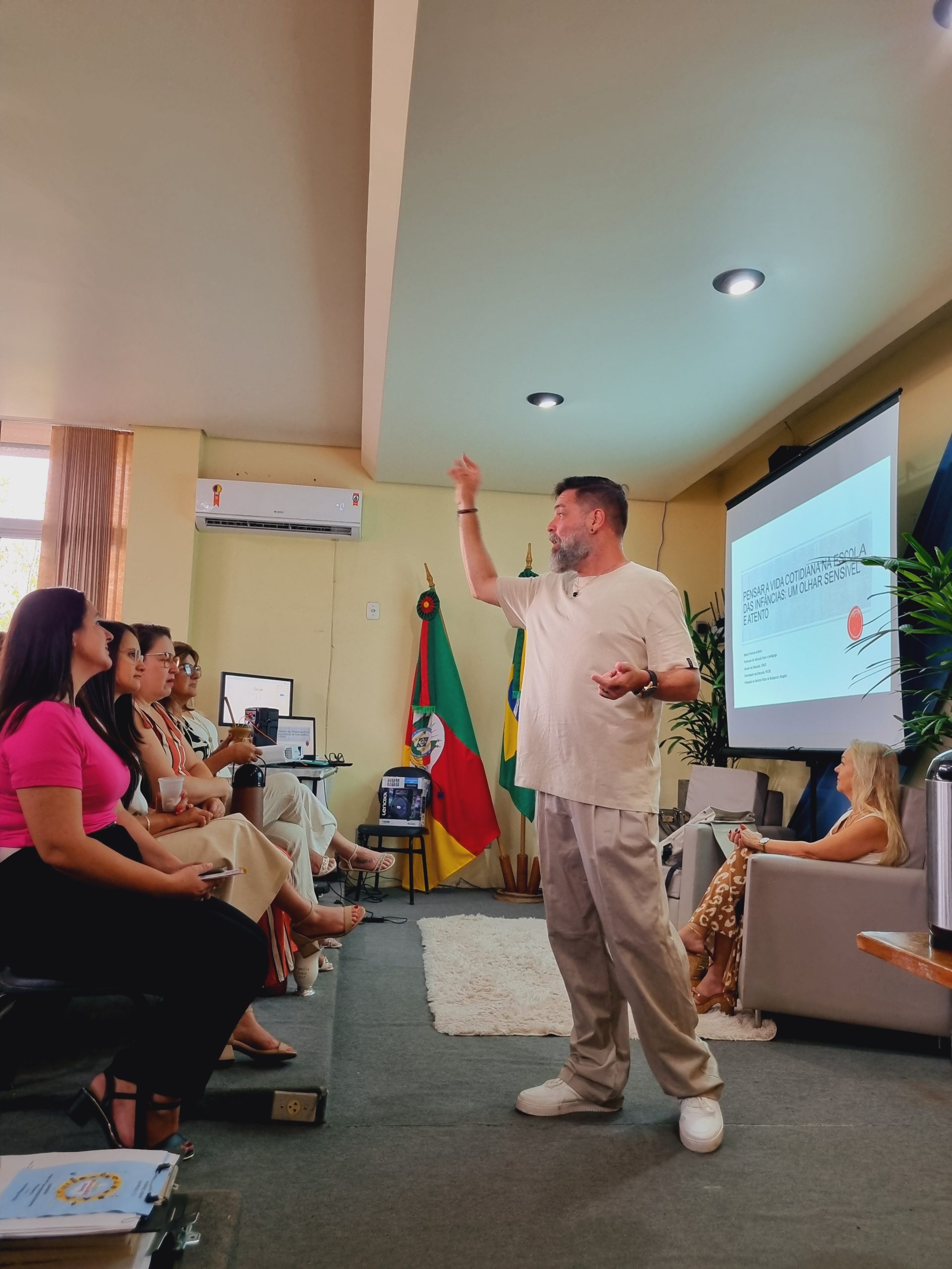 Parobé promove reunião com coordenadores da Educação Infantil e Ensino Fundamental