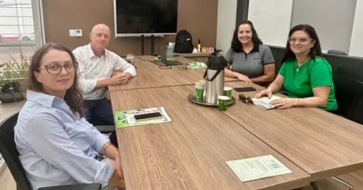 Rolante fortalece parceria com Sicredi para implementação de Cooperativas Escolares