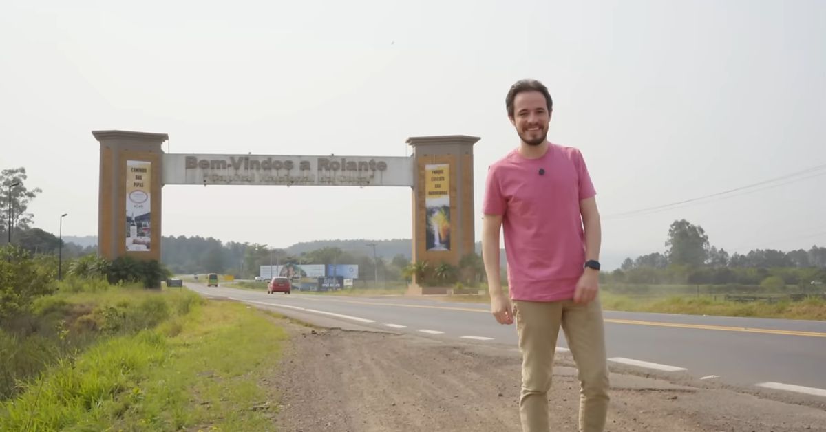 Humorista Elzinga exalta Rolante e sua cultura no aniversário da cidade