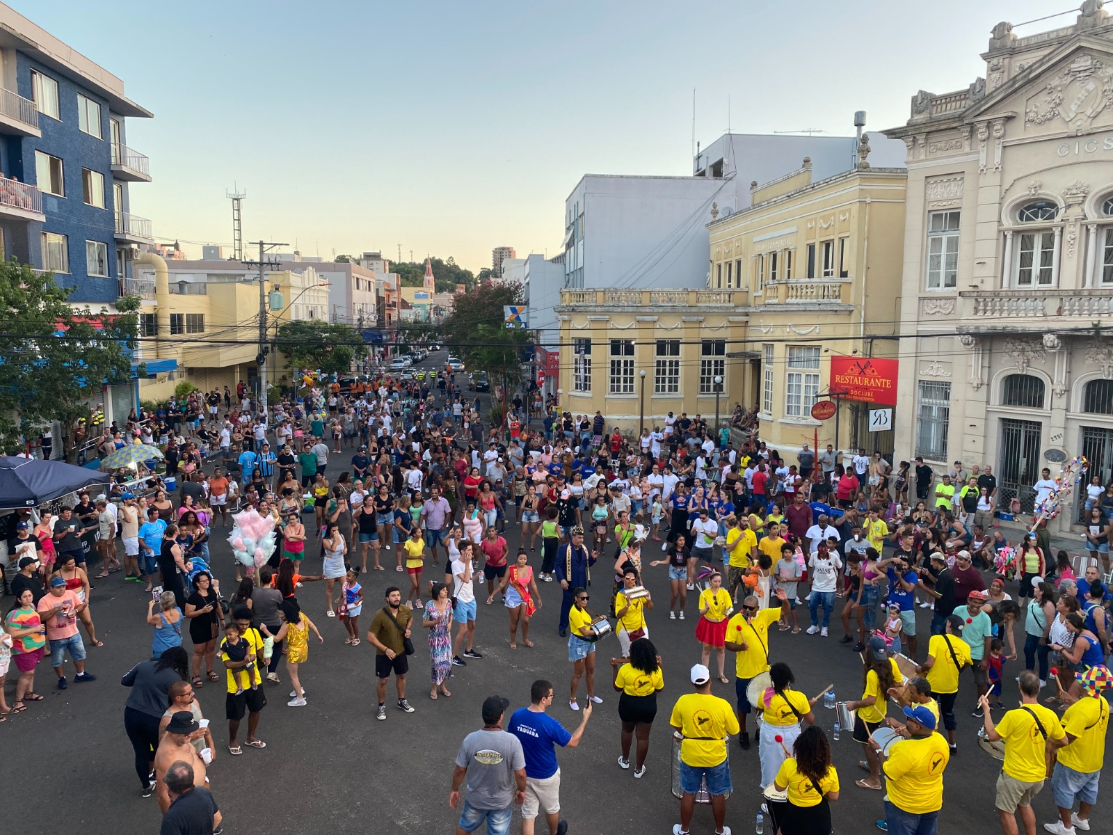 Aberta Chamada Pública para comercialização de lanches e bebidas na "Folia na Júlio" em Taquara