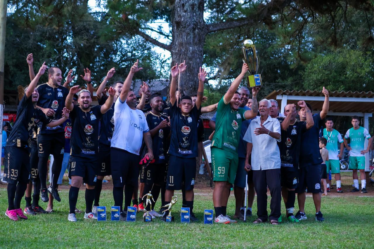 Remanso/Ritter/Leia, Embriagados e Remanso vencem o Campeonato Praiano 2025 em Taquara
