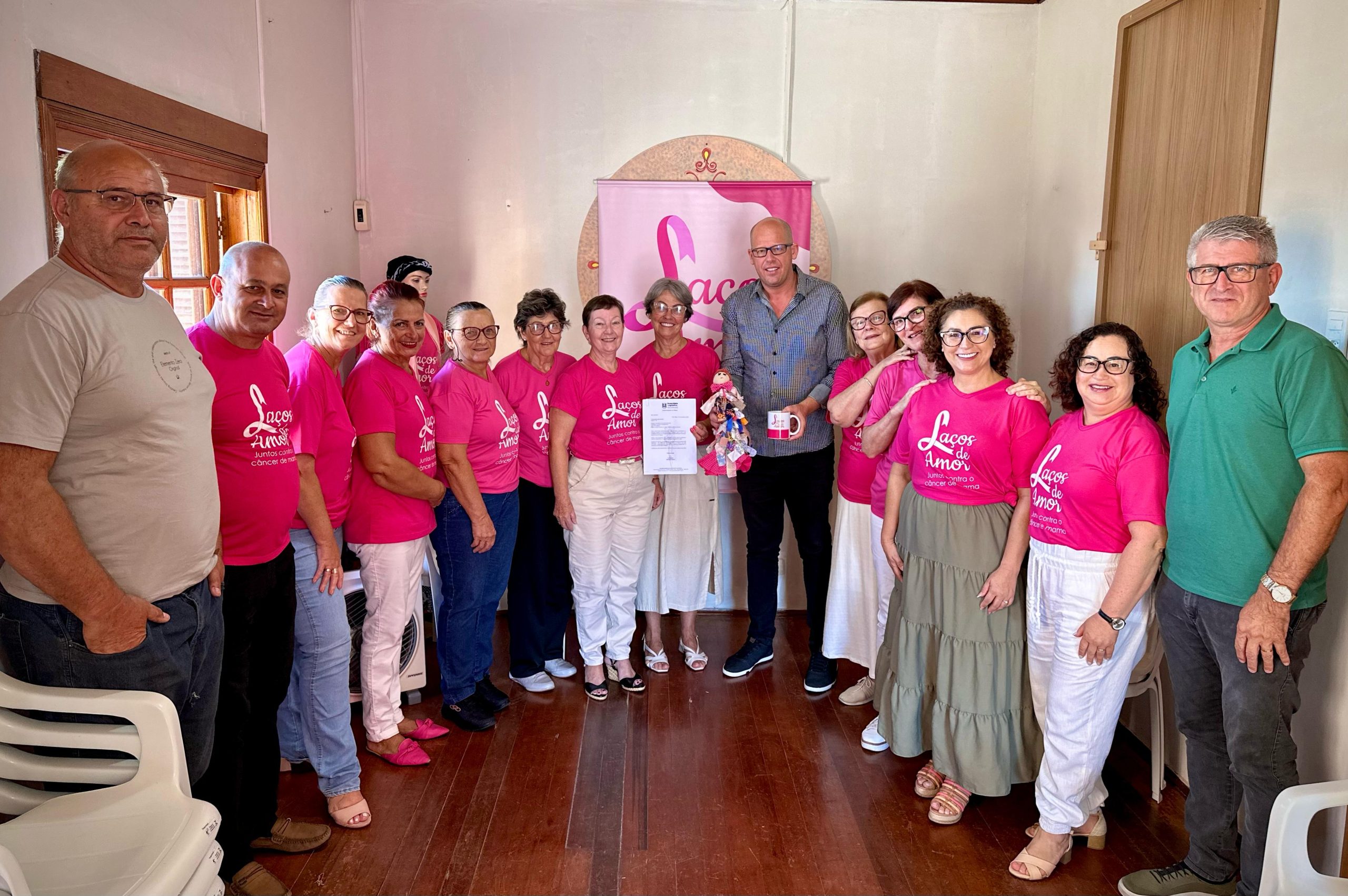 Deputado Joel entrega emenda de R$ 50 mil à entidade Laços de Amor, de Taquara