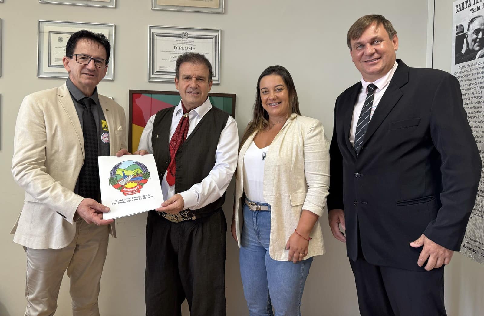 Prefeito e vice de Riozinho buscam verbas parlamentares em Brasília