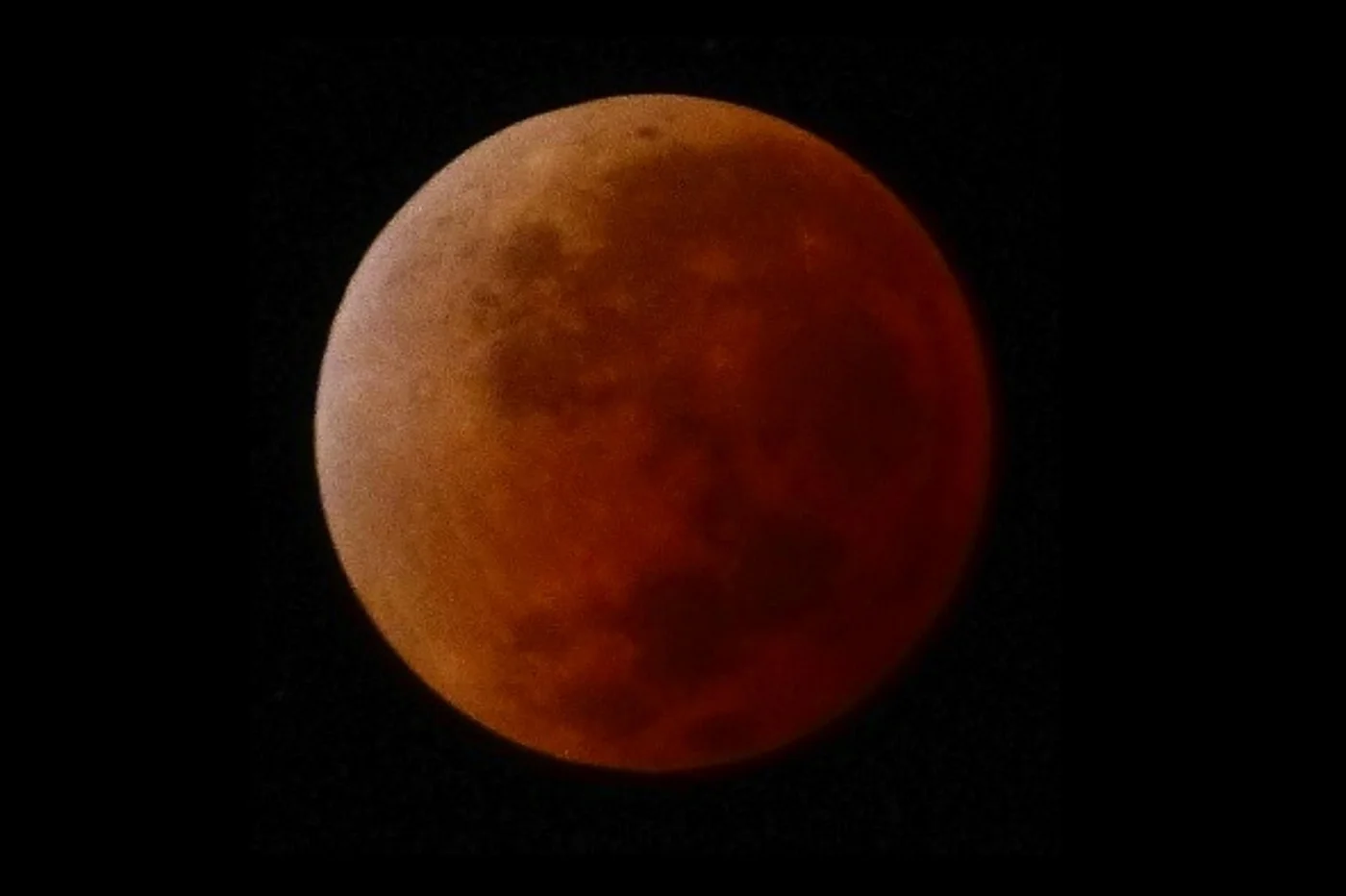 Observatório Heller & Jung registra eclipse "Lua de Sangue"