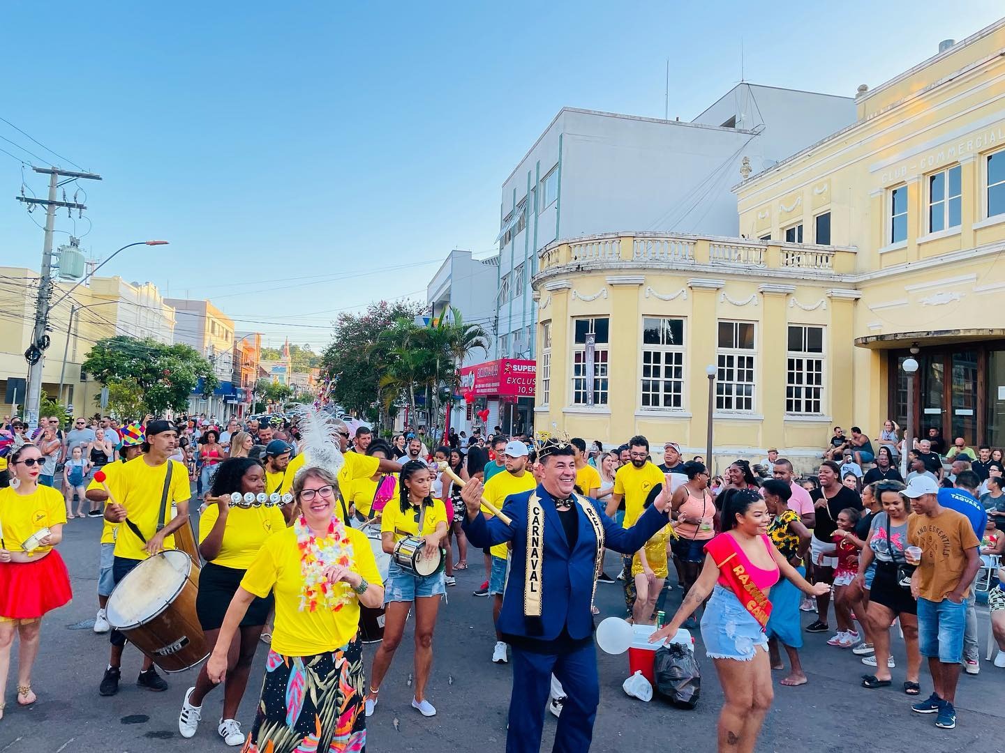 Folia na Júlio 2025 acontece neste sábado (8) em Taquara